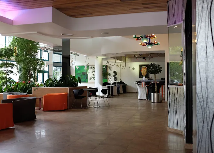 Western Premier Le Masq Λα Ροσέλ