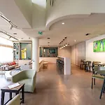Hotel Western Premier Masqhotel