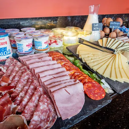 Western Premier Le Masq Hotel 4*