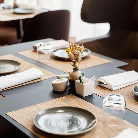 Hotel Western Premier Le Masq