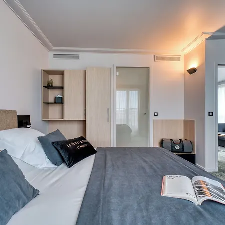 Western Premier Le Masq Hotel 4*