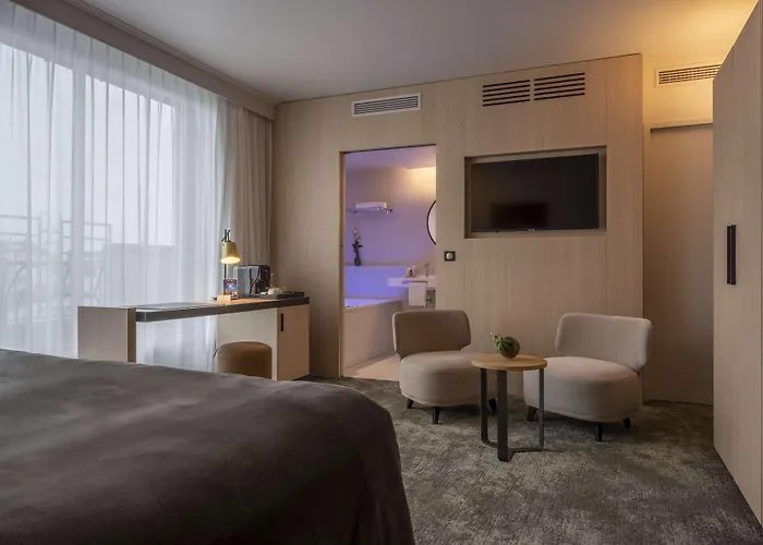 Western Premier Masqhotel